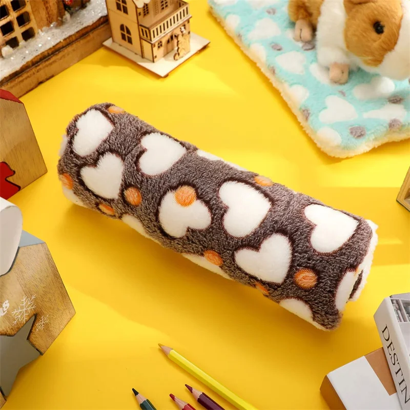 Soft Plush Hideaway Mat for Rabbits - Image 3